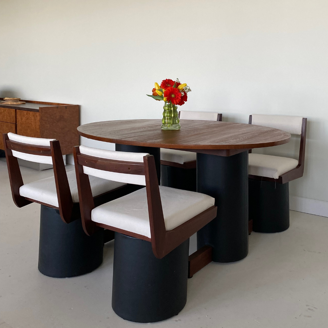 Rare Teak « La Rose » Dining Table by RS Associates, 1973