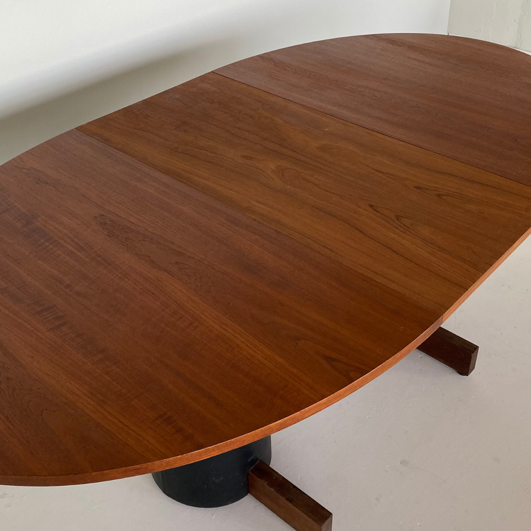 Rare Teak « La Rose » Dining Table by RS Associates, 1973