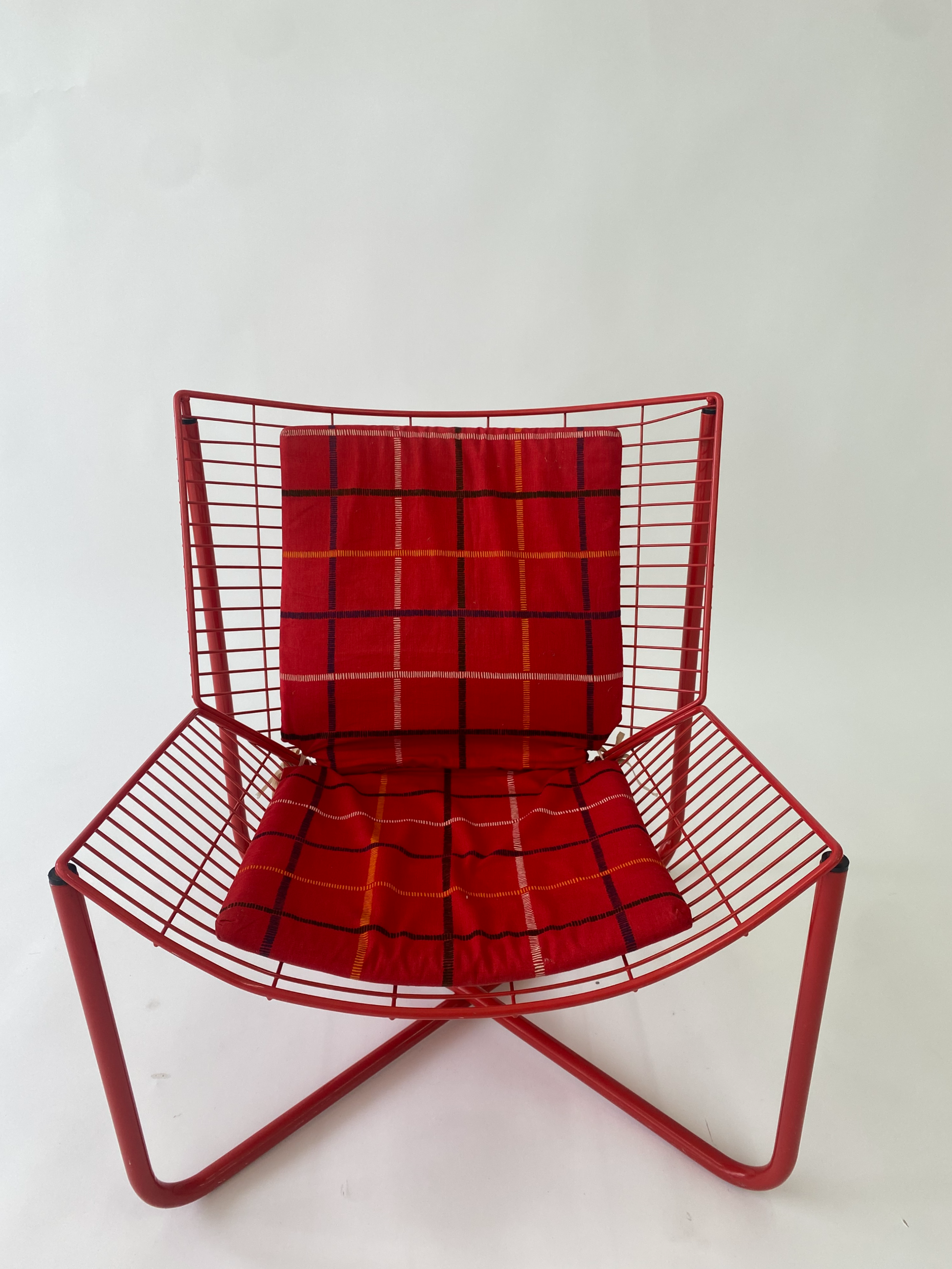 Red Jarpen Wire Chair by Niels Gammelgaard for Ikea, 1983 – Tossed