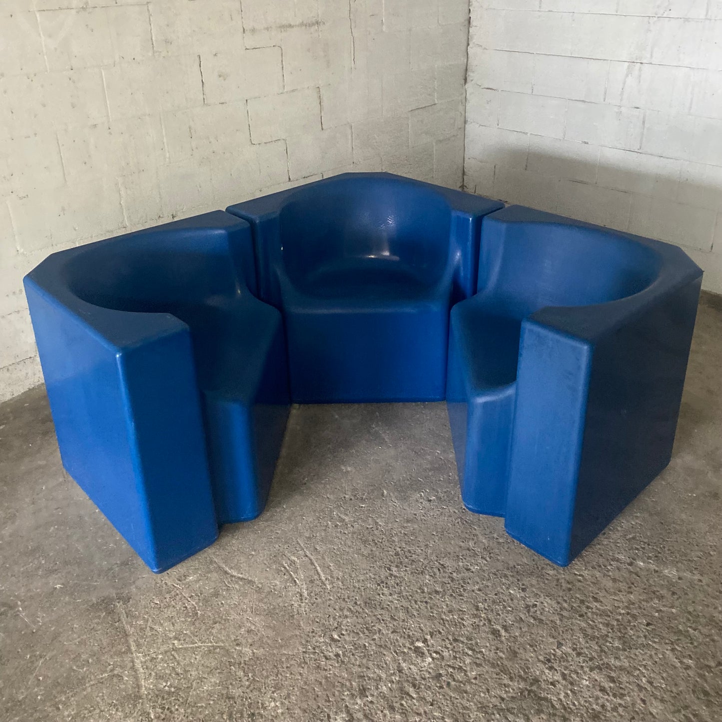 Retro Modular Sofa In Molded Plastic