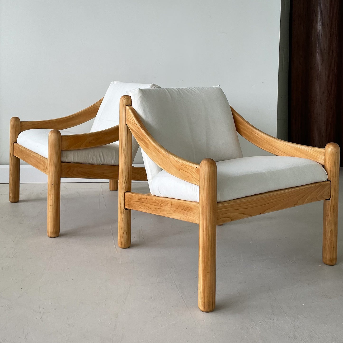 Carimate Lounge Lounge Chairs designed by Vico Magistretti